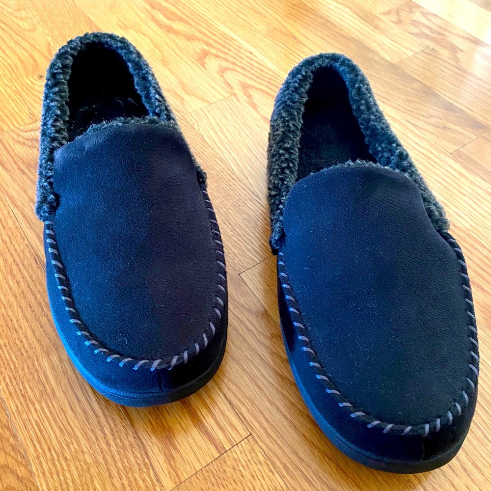 Black Dearfoam Slippers - Men’s size 11-12 US